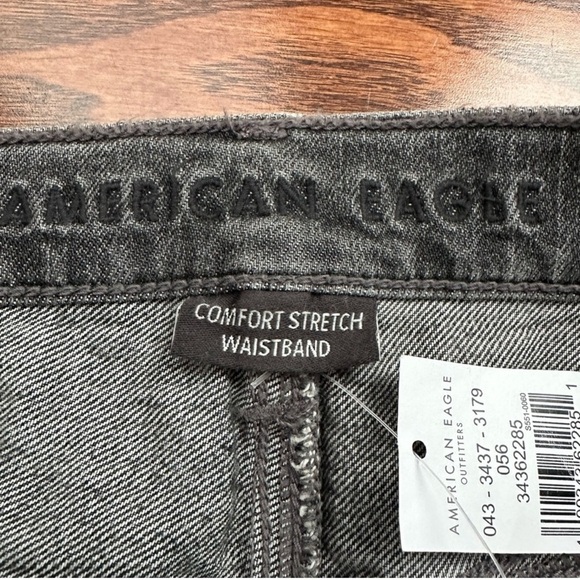 NWT American Eagle 90s Flare Jean - Picture 9 of 10